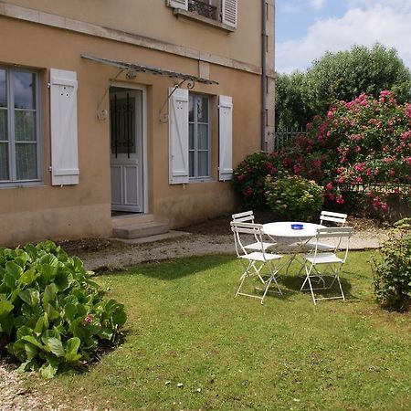 Gite Les Minimes Avallon Exteriör bild