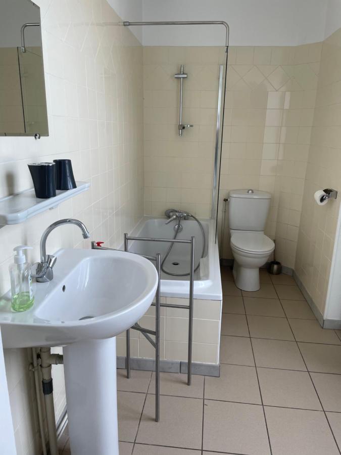 Gite Les Minimes Avallon Exteriör bild