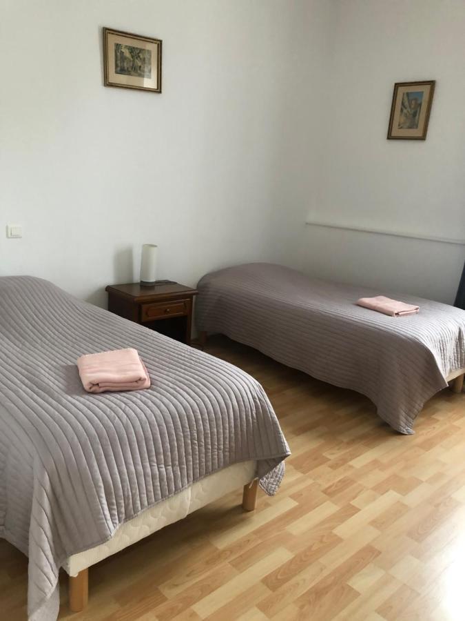 Gite Les Minimes Avallon Exteriör bild