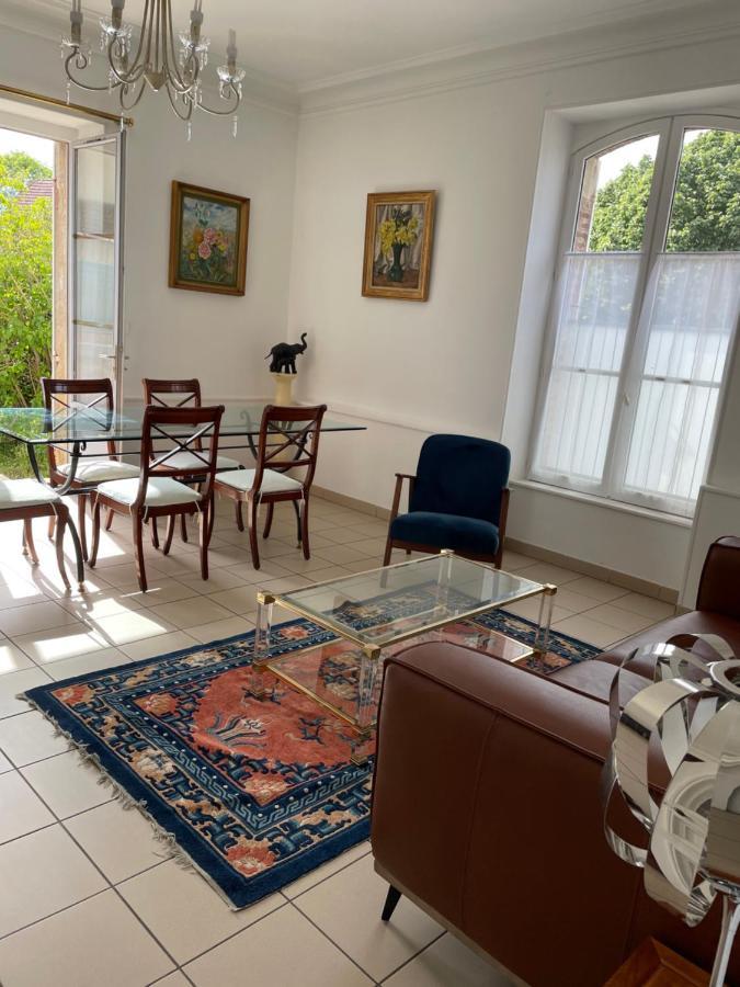 Gite Les Minimes Avallon Exteriör bild